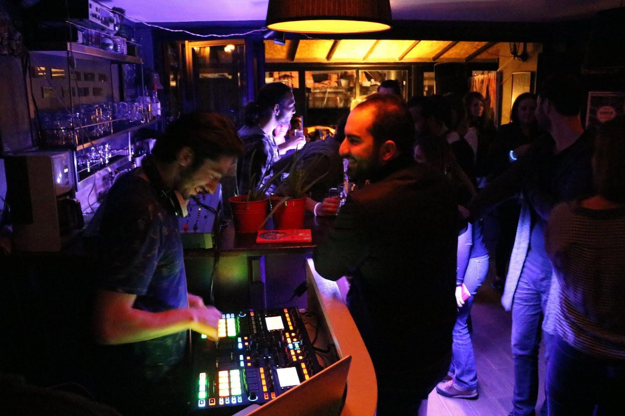 Hush Hostel Moda Isztambul Kültér fotó